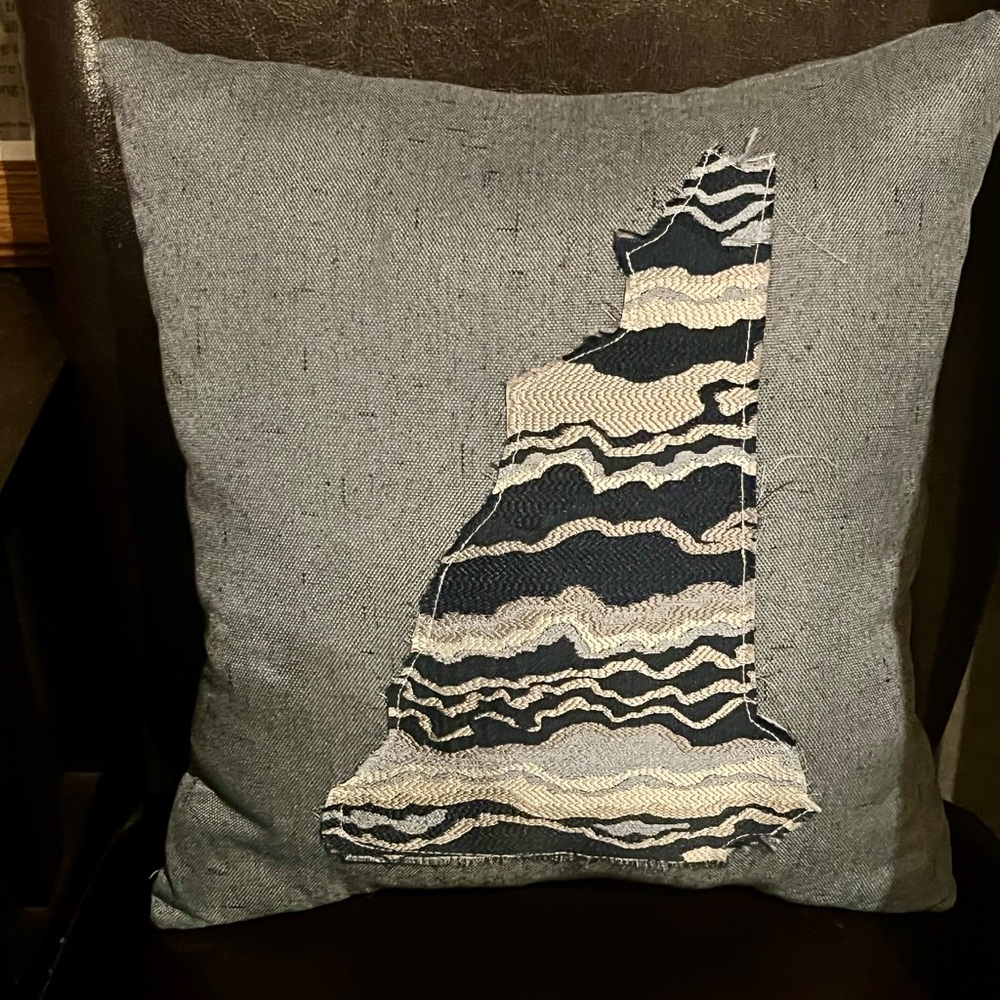 New Hampshire Throw Pillow